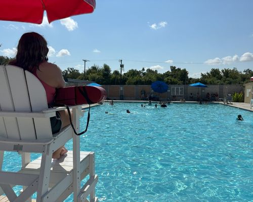 Morris Pool in Elgin
